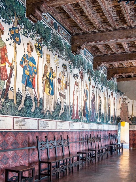 Castello della Manta